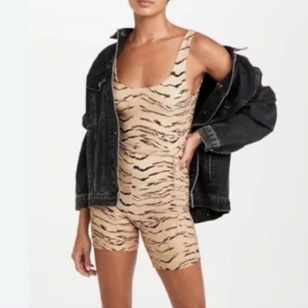 WeWoreWhat Beige Tiger Print Bodysuit